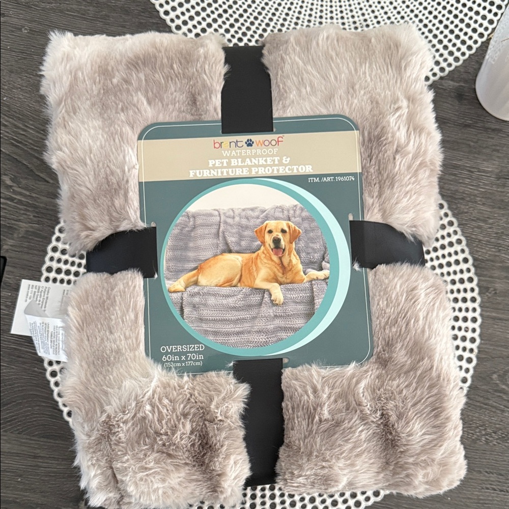 Brentwoof Oversized Waterproof Pet Blanket/Furniture Protector, Bubble Fur-NWT